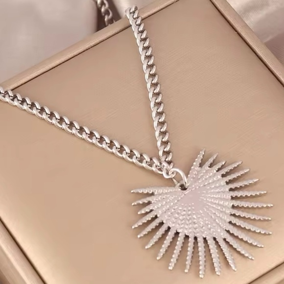 Zara “Radiance” Heart Sunburst Sunbeam Ray Regal Royal Statement Steel Necklace - Picture 2 of 7